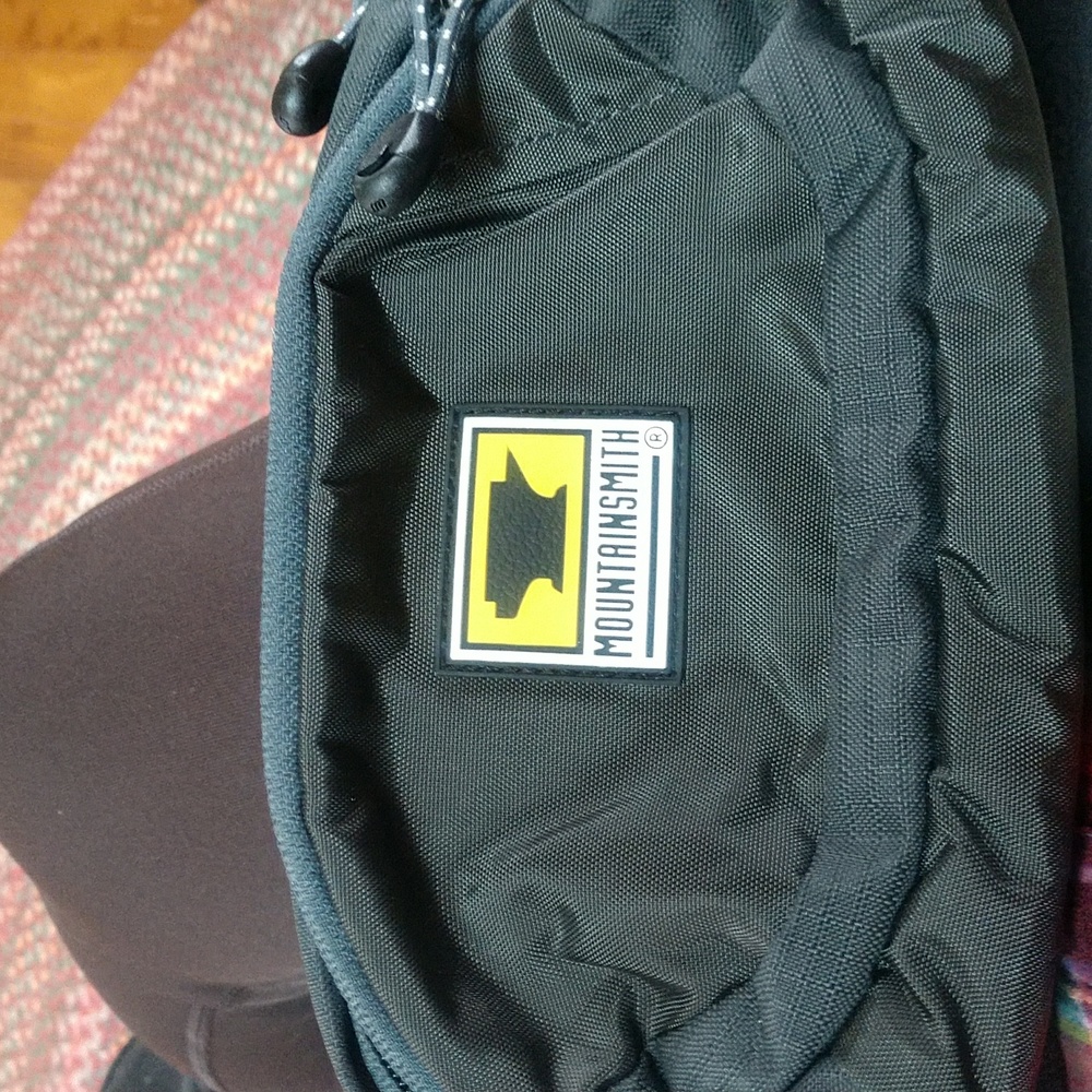 MOUNTAINSMITH bag